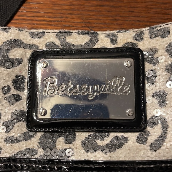 Betseyville Animal Print Sequined Purse - Picture 6 of 12